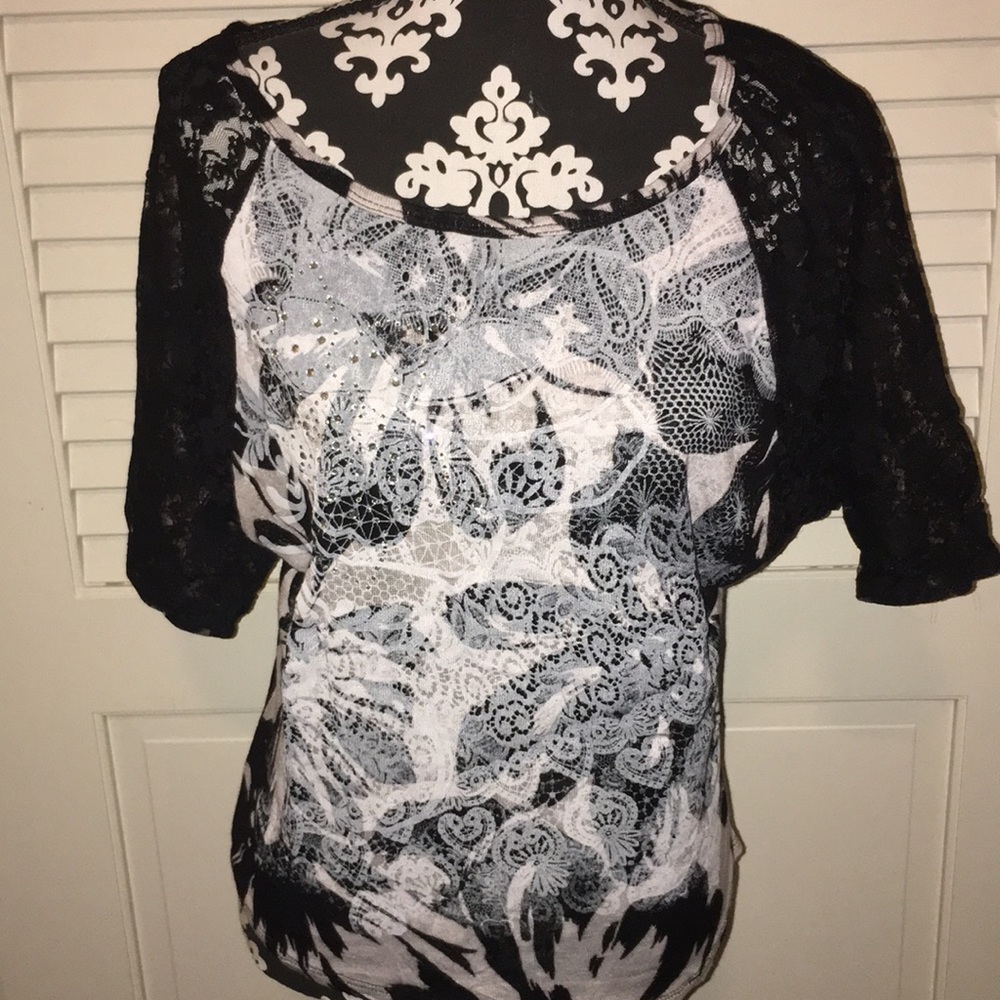 Black and white short sleeve shirt!